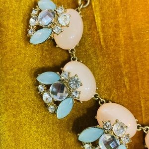 Beautiful shimmery set! Add to any outfit!